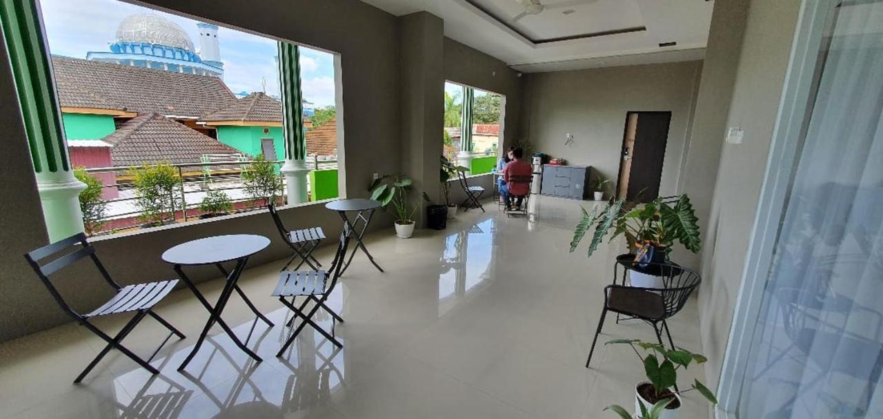 Reddoorz Plus Near Siloam Hospital Balikpapan Eksteriør bilde